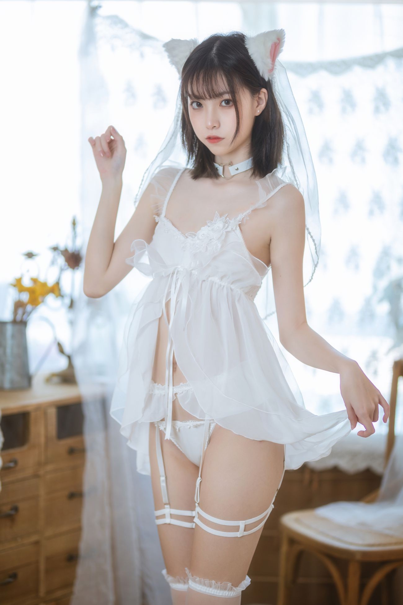 许岚 少女白色裙-COS世界